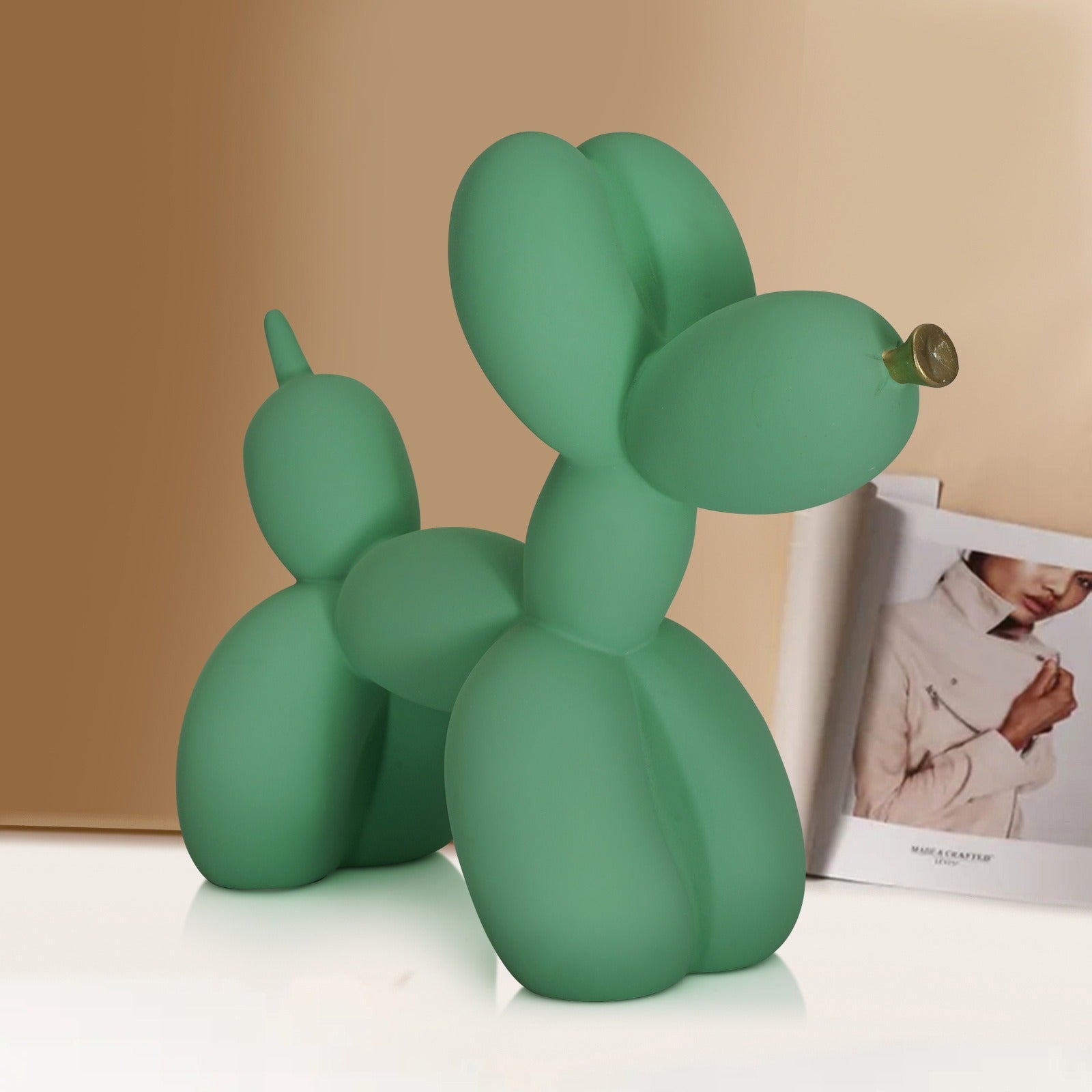 Simple green balloon dog home decoration